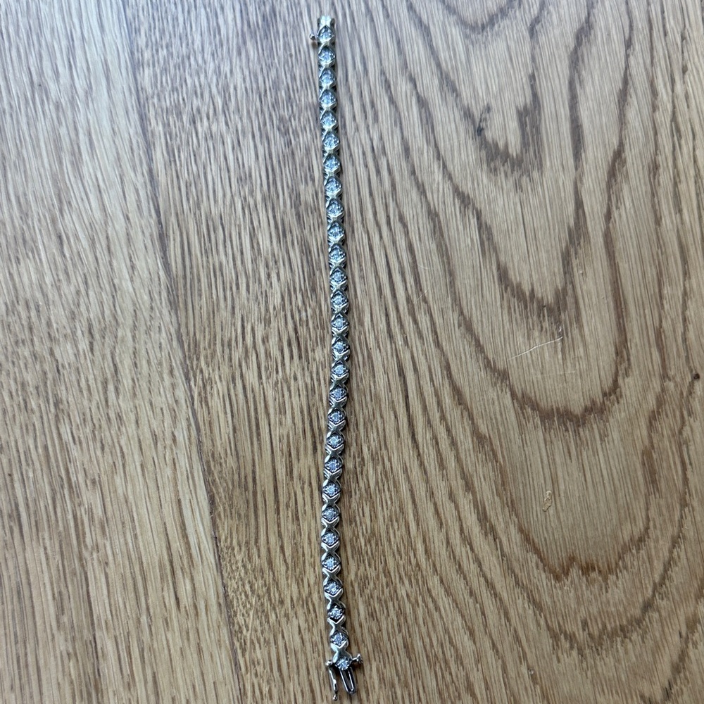 White gold and diamond XO Bracelet